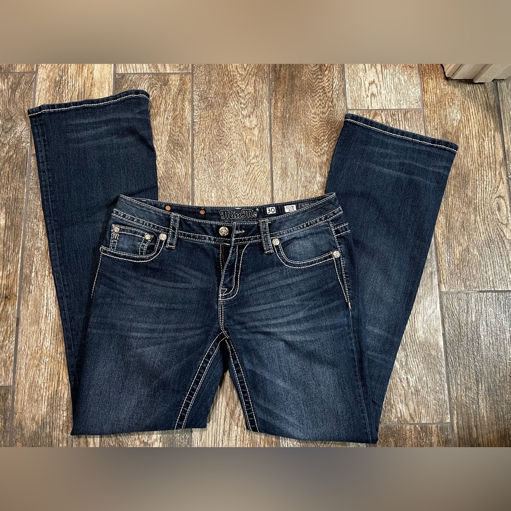 Miss Me Low Rise Boot Stretch, Snowflake Bedazzled Pockets Dark Wash size 30